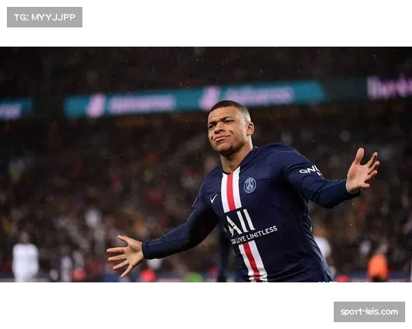 巴黎圣日耳曼公布战里昂大名单,姆巴佩缺席合练引关注